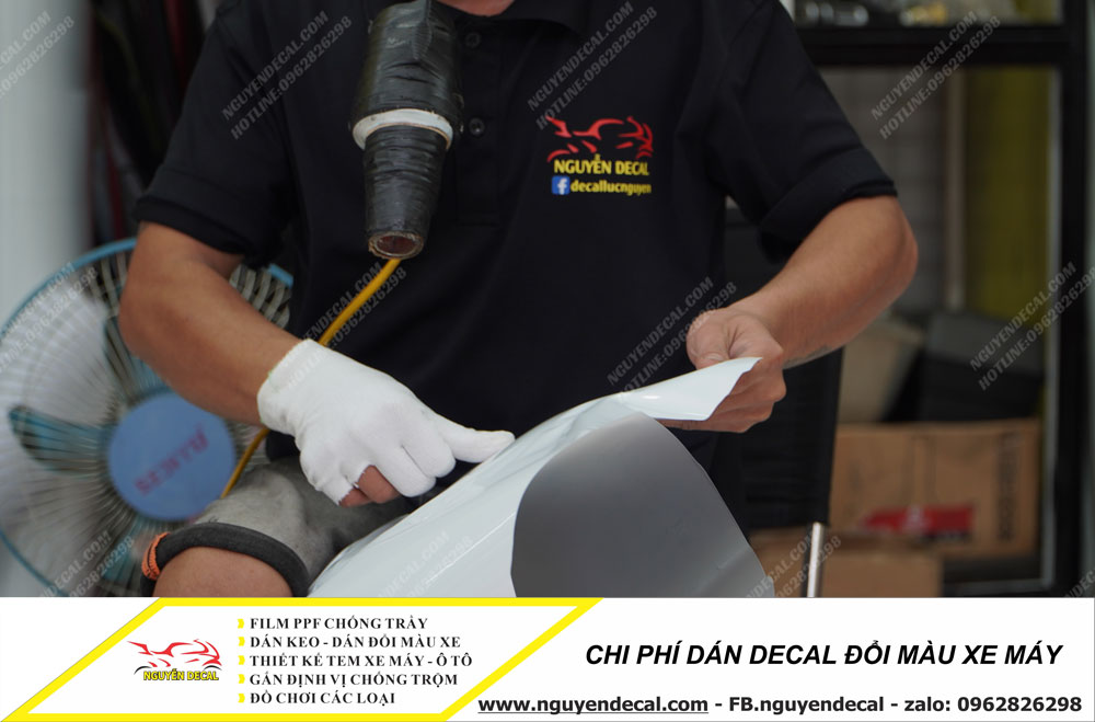 Chi phí dán decal đổi màu xe máy