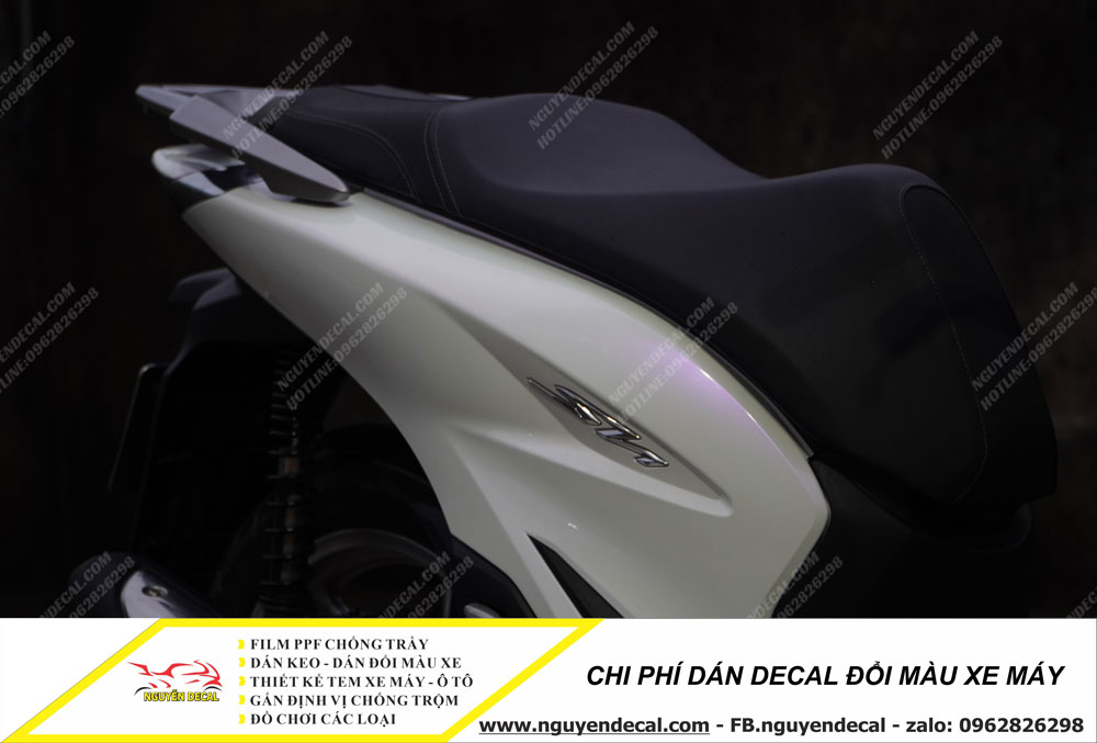 Chi phí dán decal đổi màu xe máy