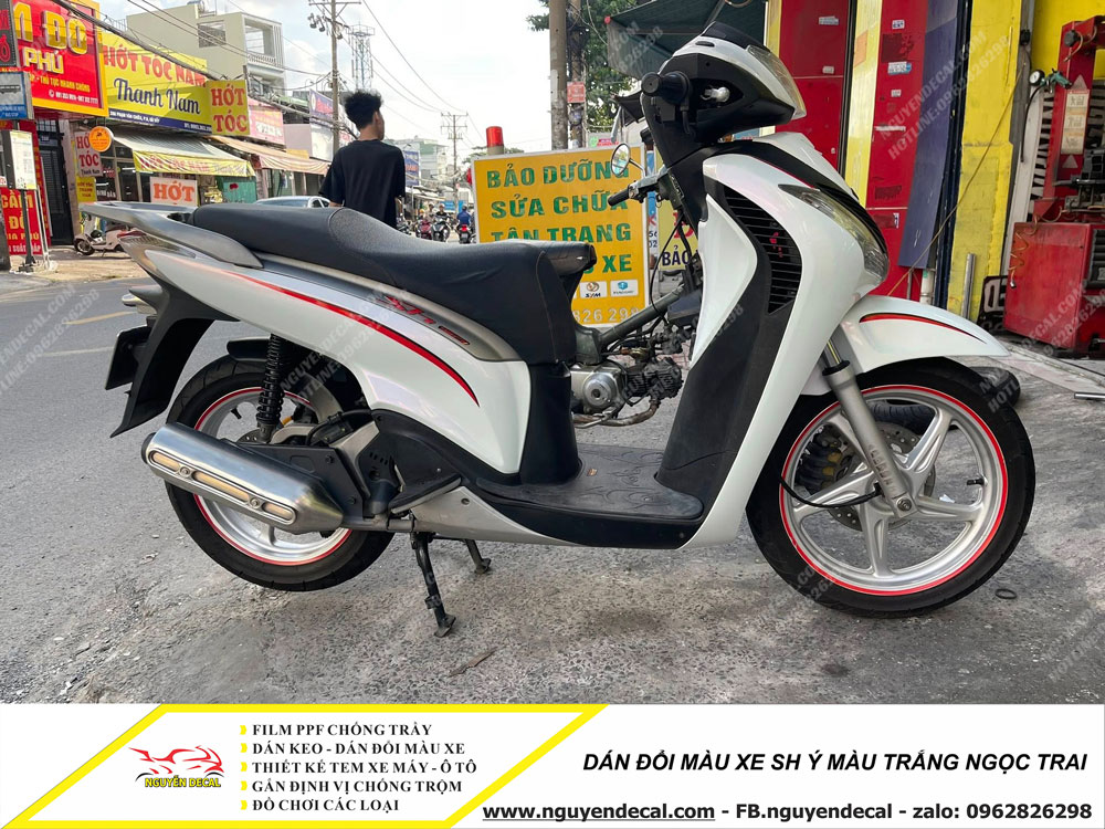 Dán đổi màu xe Sh Ý màu trắng ngọc trai Dán đổi màu xe Sh Ý màu trắng ngọc trai