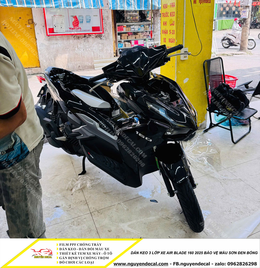 Dán keo 3 lớp xe Air Blade 160 2025 Dán keo 3 lớp xe Air Blade 160 2025