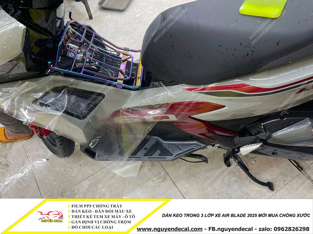 Dán keo trong 3 lớp xe Air Blade 2025 Dán keo trong 3 lớp xe Air Blade 2025