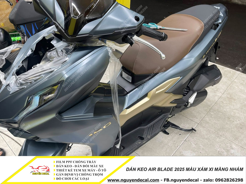 Dán keo xe Ab 2025 xám xi măng nhám Dán keo xe Ab 2025 xám xi măng nhám