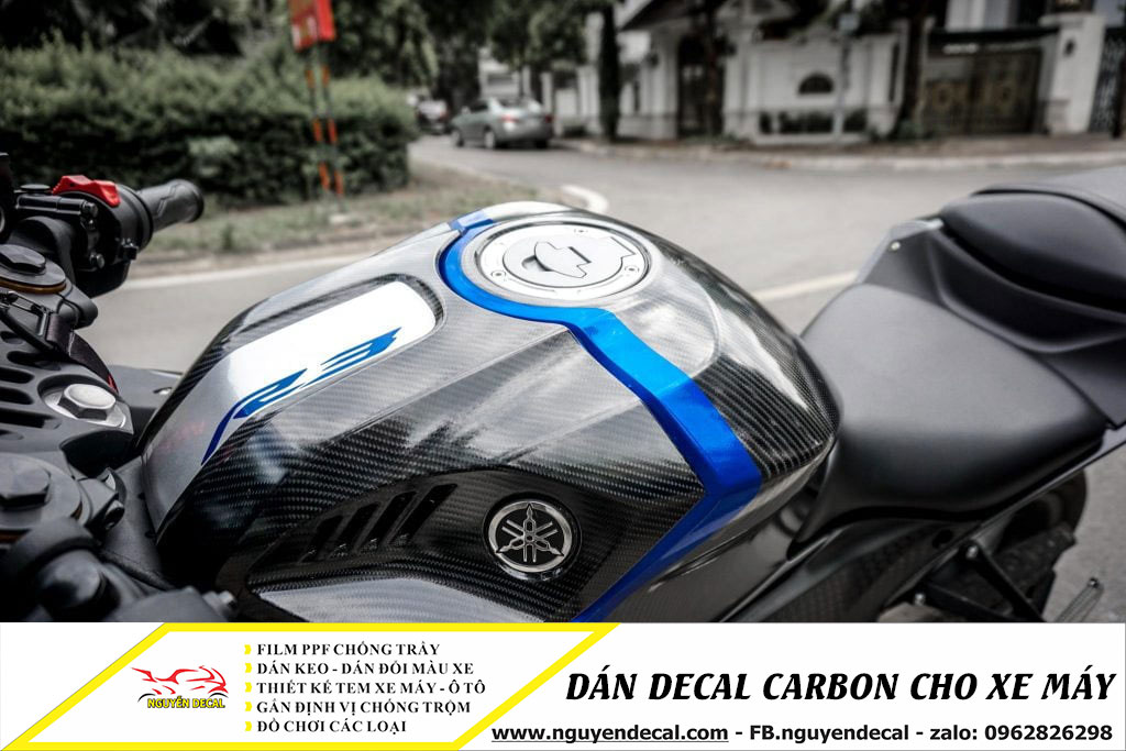 Dán decal carbon cho xe máy
