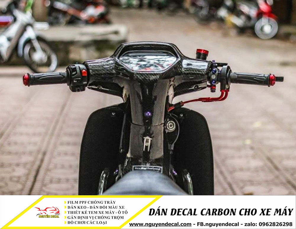 Dán decal carbon cho xe máy