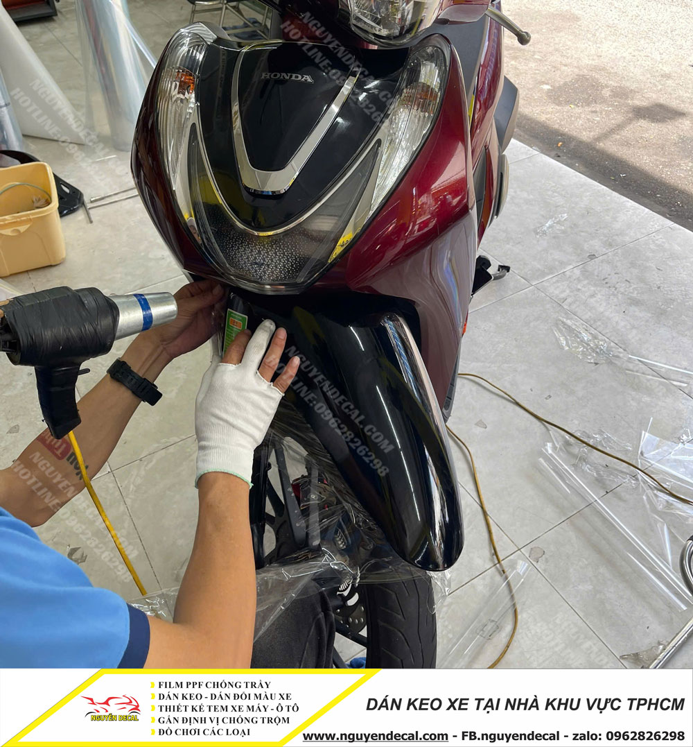 Dán keo xe tại nhà khu vực TpHCM Dán keo xe tại nhà khu vực TpHCM
