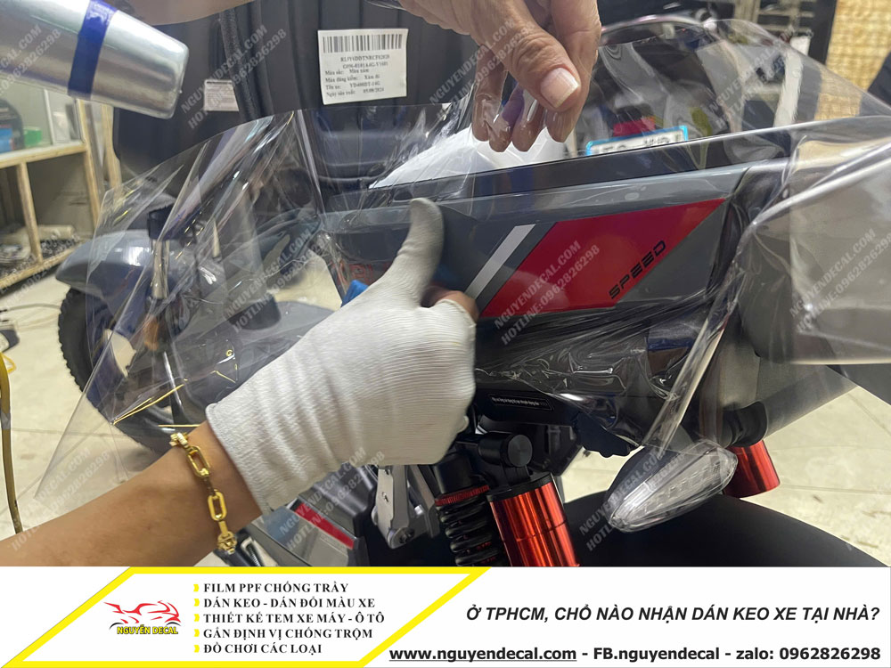 Dán keo xe tại nhà khu vực TPHCM Dán keo xe tại nhà khu vực TPHCM