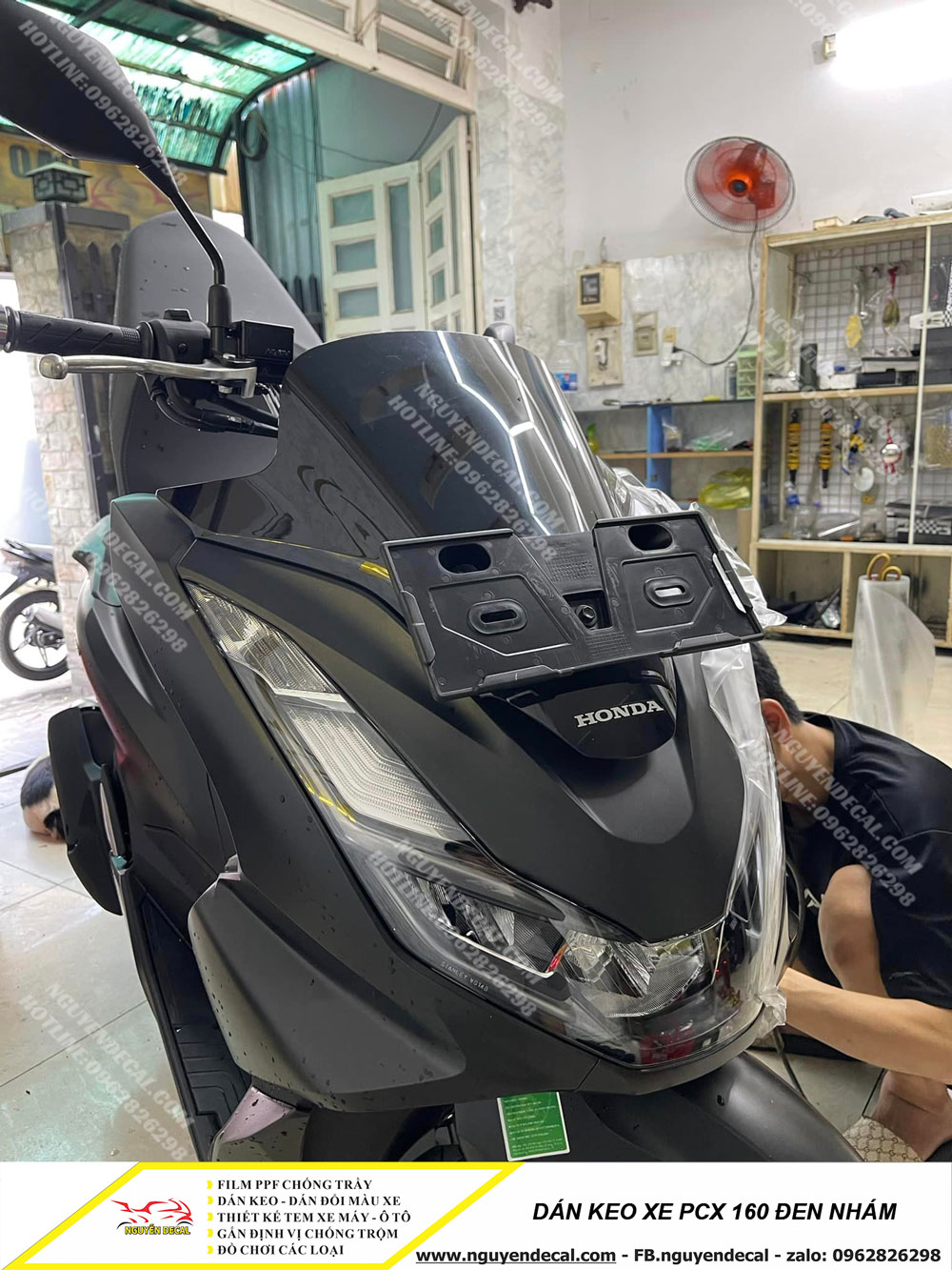 Dán keo xe PCX 160 đen nhám