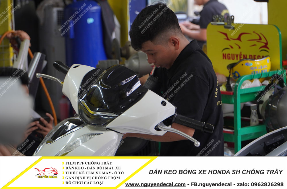 Dán keo bóng xe Honda Sh chống trầy