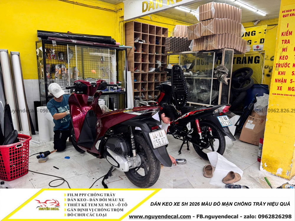 D&aacute;n keo xe Sh 2026 m&agrave;u đỏ mận