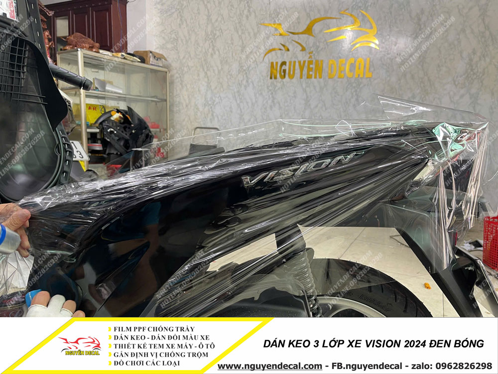 Dán keo 3 lớp xe Vision 2024 đen bóng