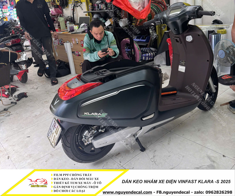 Dán keo nhám xe điện Vinfast Klaza- S 2025