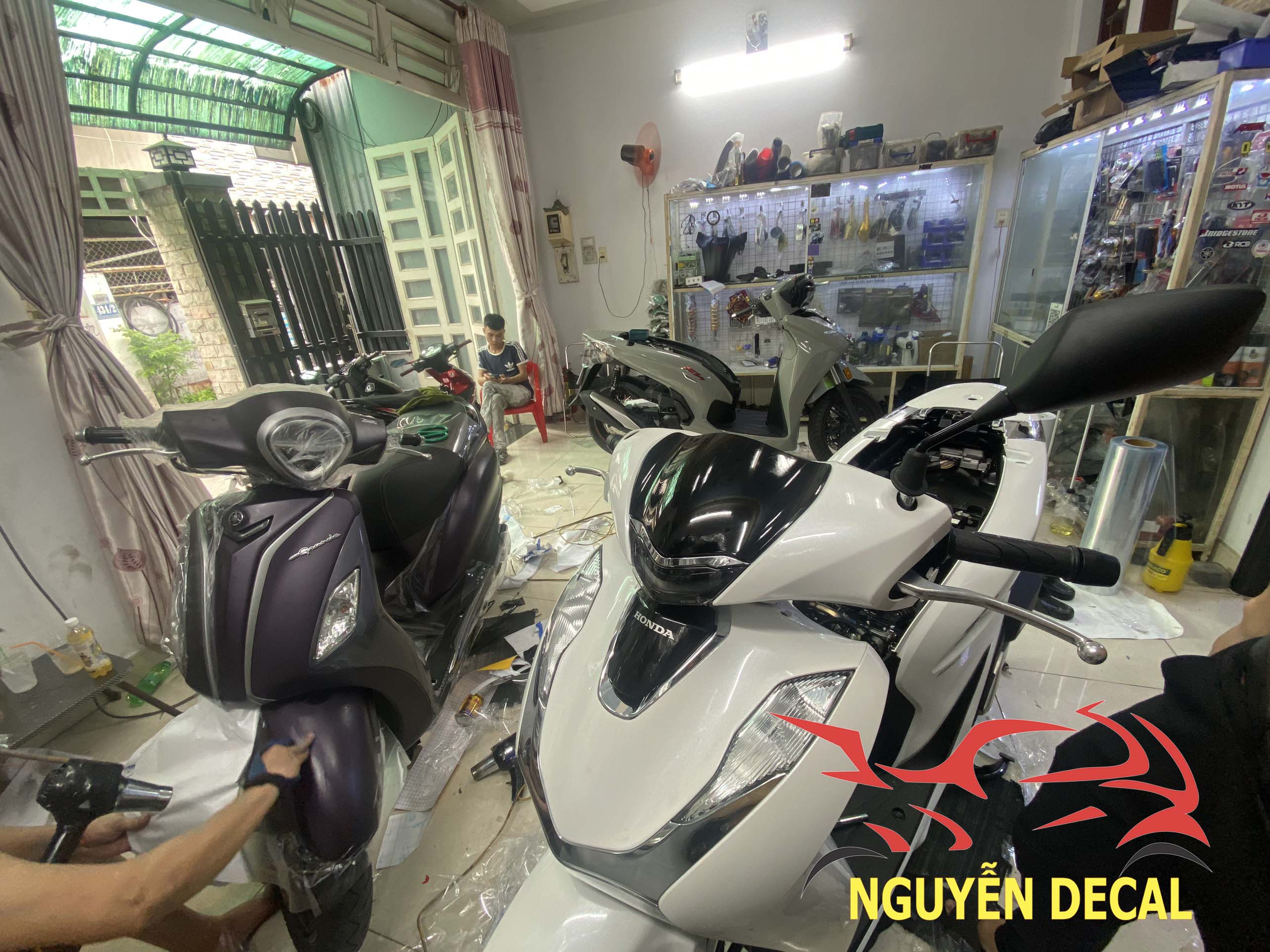 Lắp định vị gps cho xe máy tại Nguyễn Decal