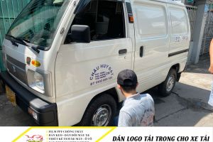 Dán logo tải trọng cho xe tải theo yêu cầu