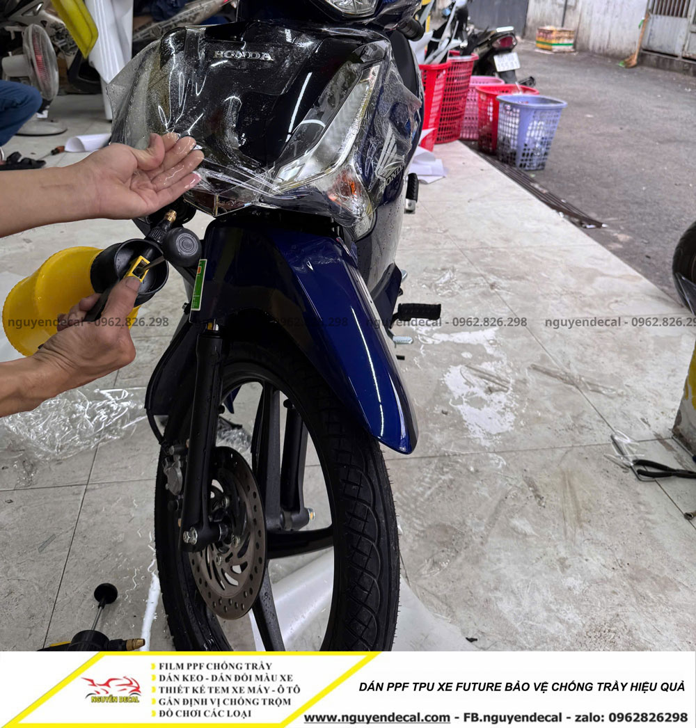 Dán PPF xe Future bảo vệ chống trầy Dán PPF xe Future bảo vệ chống trầy