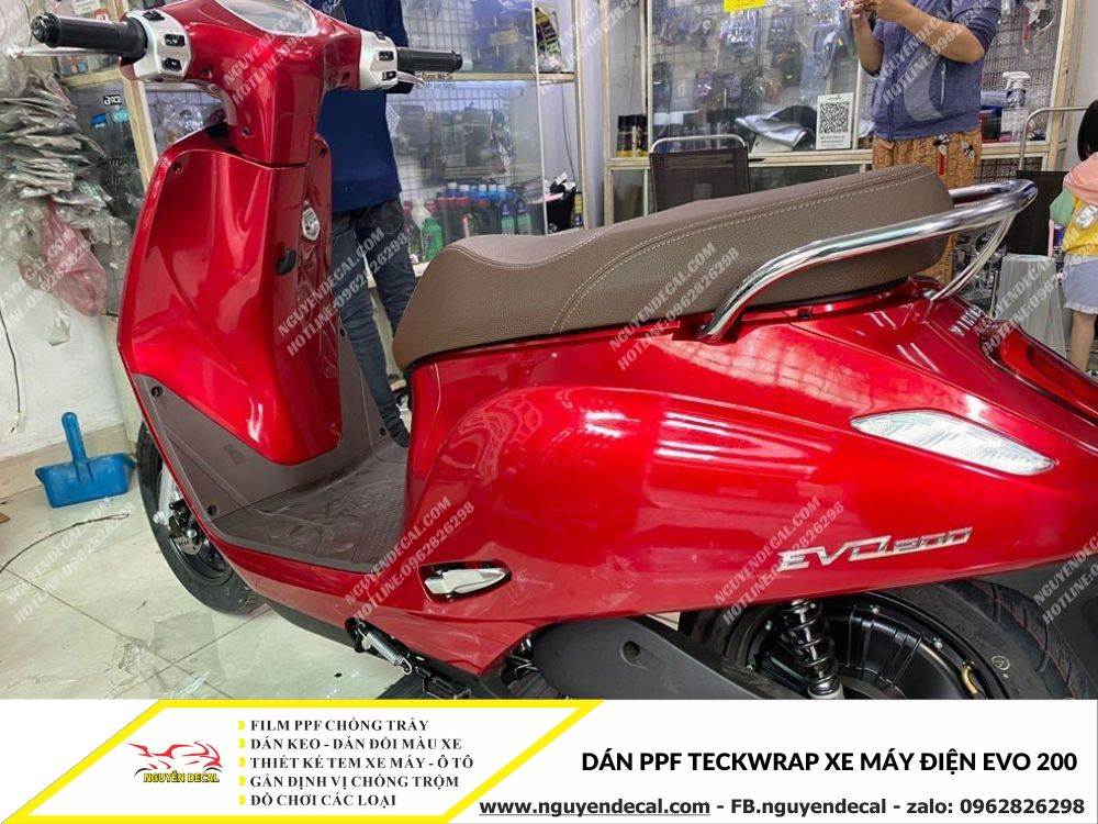 Dán PPF Teckwrap xe máy điện EVO 200 bảo vệ chống trầy