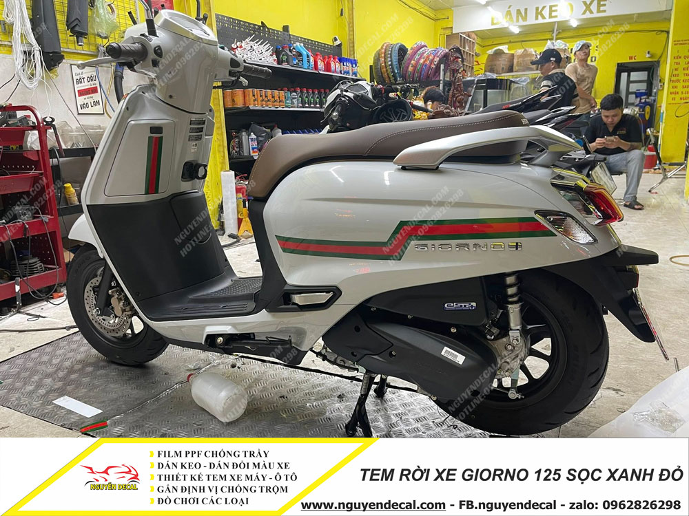 Tem rời xe Giorno 125 sọc xanh đỏ Tem rời xe Giorno 125 sọc xanh đỏ