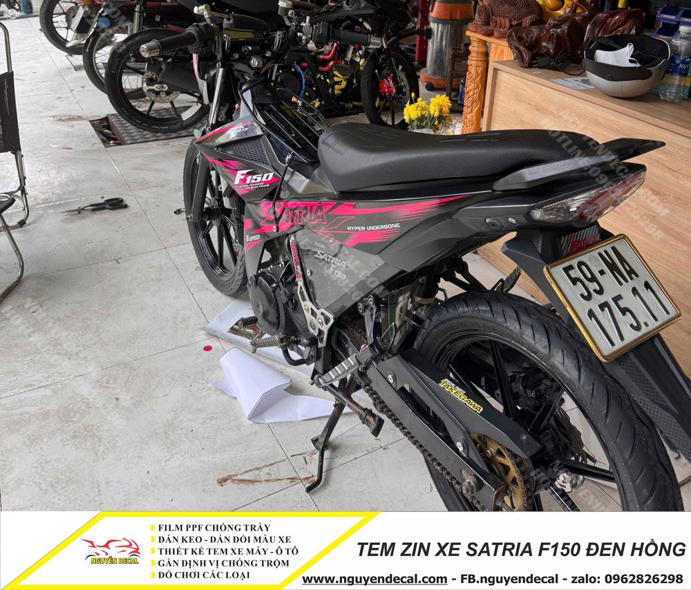 Tem zin xe Satria F150 đen hồng Tem zin xe Satria F150 đen hồng