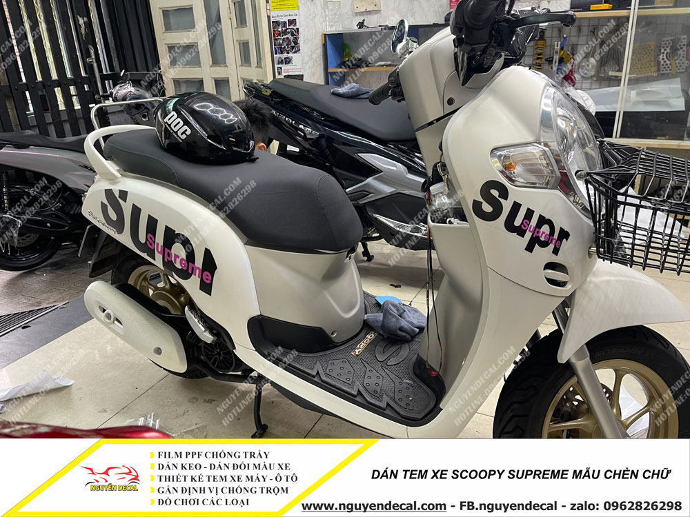 Tem xe Scoopy Supreme mẫu chèn chữ