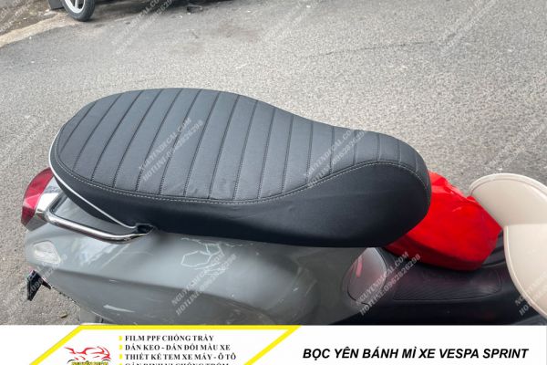 Bọc yên bánh mì xe Vespa Sprint