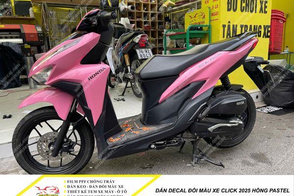 Dán decal đổi màu xe Click 2025 hồng pastel