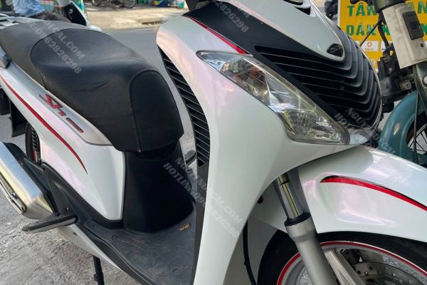 Dán đổi màu xe Sh ý màu trắng ngọc trai