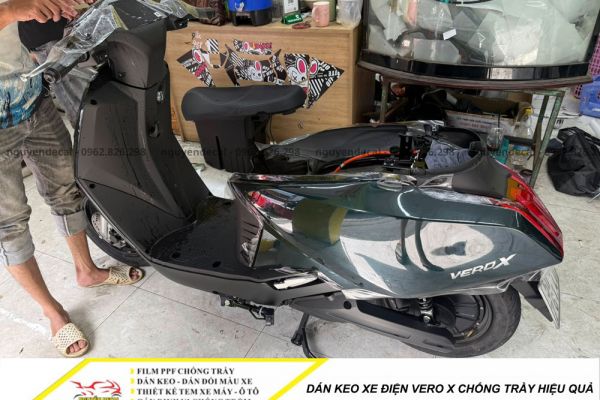 Dán keo xe điện Vero X chống trầy