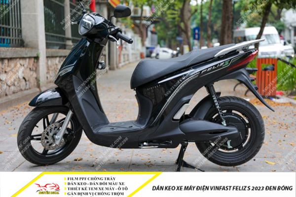 Dán keo xe máy điện Vinfast Feliz S 2023 đen bóng