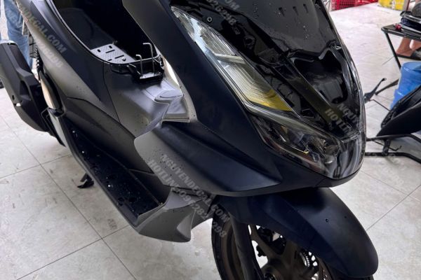 Dán PPF TPU xe PCX 2025 xanh đậm bảo vệ màu sơn zin