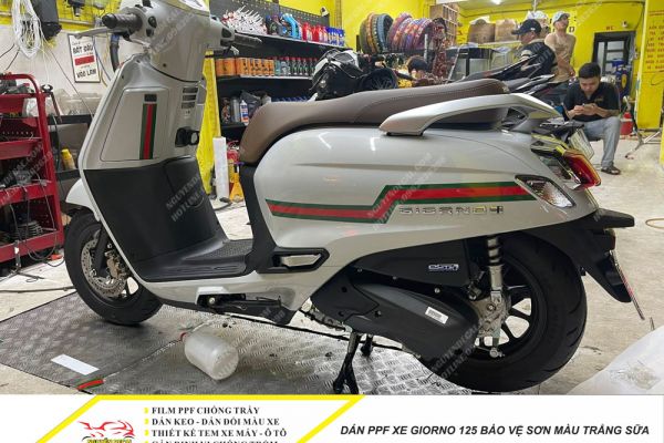 Dán PPF xe Giorno 125 bảo vệ sơn màu trắng sữa