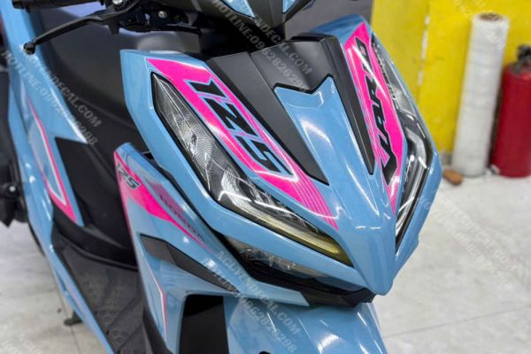 Tem xe Vario 125 phối màu hồng phấn